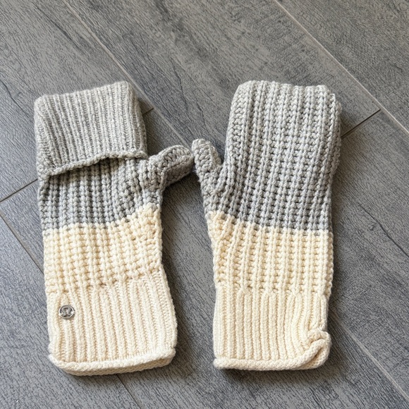 lululemon athletica Gray and Cream Mittens - Picture 3 of 4